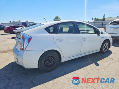 Trzecie zdjęcie samochodu z tyłu: 2015 TOYOTA PRIUS TWO VIN:JTDKN3DU6F1911347 - miniatura