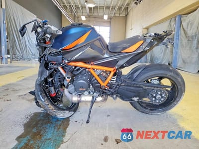 Trzecie zdjęcie samochodu z tyłu: 2020 KTM 1290 SUPER DUKE R VIN:VBKV39403LM925654 - miniatura