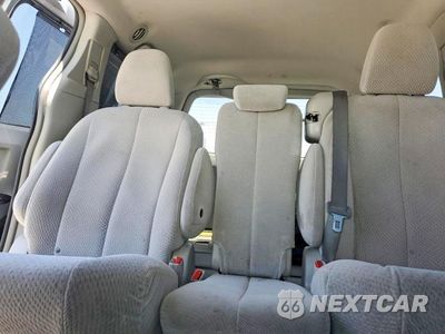 Zdjęcie 10 z 13 samochodu: 2012 TOYOTA SIENNA LE VIN:5TDKK3DC5CS251199 - miniatura