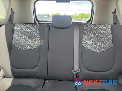 Zdjęcie 10 z 12 samochodu: 2011 KIA SOUL + VIN:KNDJT2A24B7710083 - miniatura