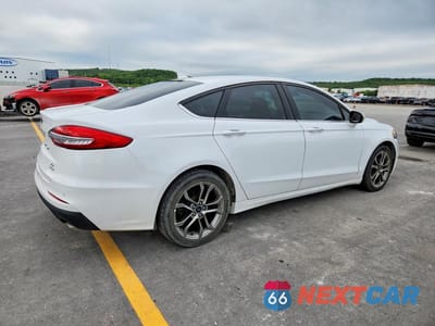 Trzecie zdjęcie samochodu z tyłu: 2020 FORD FUSION SEL VIN:3FA6P0CDXLR151328 - miniatura