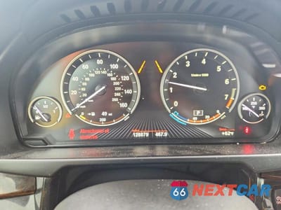 Zdjęcie 9 z 13 samochodu: 2015 BMW X5 XDRIVE50I VIN:5UXKR6C53F0J76069 - miniatura