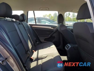Zdjęcie 10 z 12 samochodu: 2017 VOLKSWAGEN GOLF SPORTWAGEN S VIN:3VWA17AU8HM501400 - miniatura