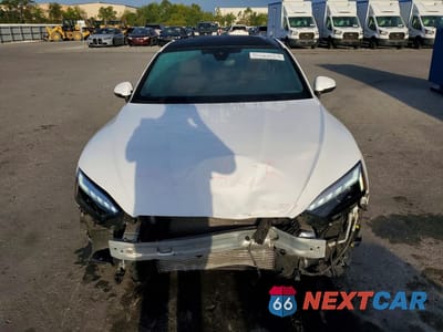 Piąte zdjęcie samochodu w środku: 2024 AUDI A5 PREMIUM PLUS 45 VIN:WAUFACF56RA049574 - miniatura