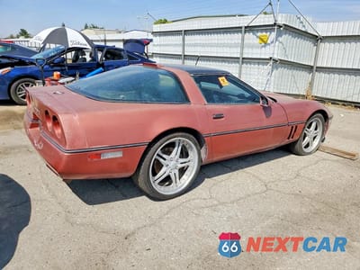 Trzecie zdjęcie samochodu z tyłu: 1984 CHEV CORVETTE VIN:1G1AY0788E5131933 - miniatura