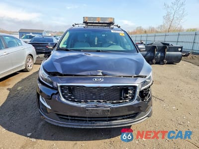 Piąte zdjęcie samochodu w środku: 2020 KIA SEDONA LX VIN:KNDMB5C16L6600679 - miniatura