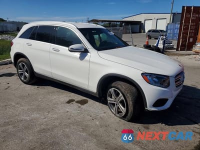 Czwarte zdjęcie samochodu z boku: 2019 MERCEDES-BENZ GLC 300 VIN:WDC0G4JBXKV152970 - miniatura