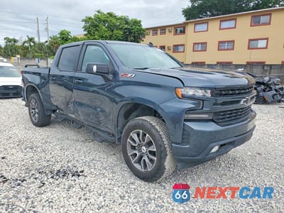 Czwarte zdjęcie samochodu z boku: 2020 CHEVROLET SILVERADO K1500 RST VIN:3GCUYEET9LG269298 - miniatura