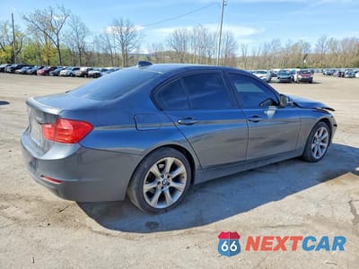 Trzecie zdjęcie samochodu z tyłu: 2015 BMW 328 XI SULEV VIN:WBA3B5G57FNS15034 - miniatura