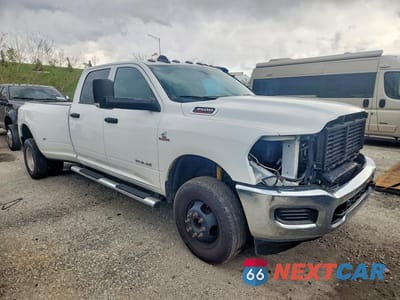 Czwarte zdjęcie samochodu z boku: 2022 RAM 3500 TRADESMAN VIN:3C63RRGL9NG135415 - miniatura