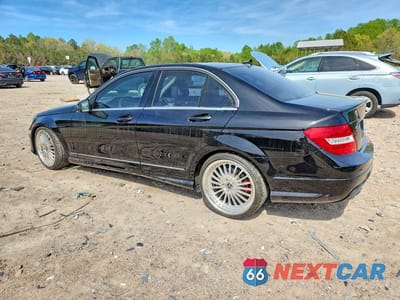 Drugie zdjęcie samochodu z przodu: 2013 MERCEDES-BENZ C 300 4MATIC VIN:WDDGF8AB9DR282304 - miniatura