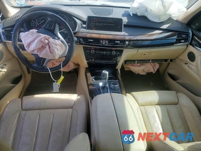 Zdjęcie 8 z 13 samochodu: 2014 BMW X5 XDRIVE35I VIN:5UXKR0C51E0K47622 - miniatura