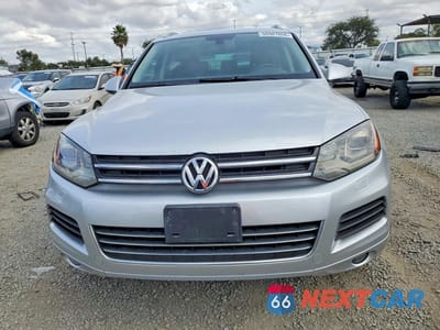 Piąte zdjęcie samochodu w środku: 2013 VOLKSWAGEN TOUAREG V6 VIN:WVGEF9BP8DD001636 - miniatura