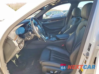 Zdjęcie 7 z 12 samochodu: 2020 BMW 530 XI VIN:WBAJR7C04LWW65268 - miniatura