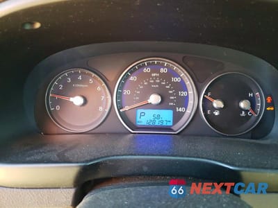 Zdjęcie 9 z 14 samochodu: 2012 HYUNDAI SANTA FE GLS VIN:5XYZGDABXCG119893 - miniatura