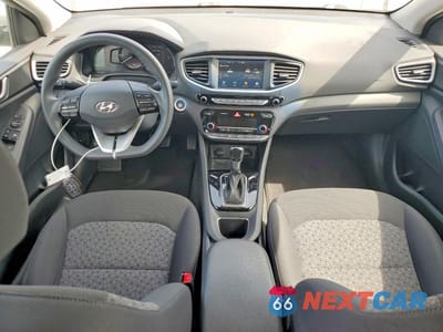 Zdjęcie 8 z 12 samochodu: 2019 HYUNDAI IONIQ BLUE VIN:KMHC65LC7KU160978 - miniatura
