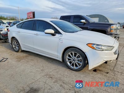 Czwarte zdjęcie samochodu z boku: 2017 FORD FUSION SE VIN:3FA6P0H7XHR397810 - miniatura