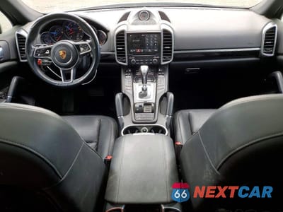Zdjęcie 8 z 13 samochodu: 2018 PORSCHE CAYENNE VIN:WP1AA2A25JKA04739 - miniatura
