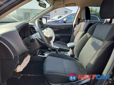 Zdjęcie 7 z 13 samochodu: 2020 MITSUBISHI OUTLANDER VIN:JA4AD2A38LZ039409 - miniatura
