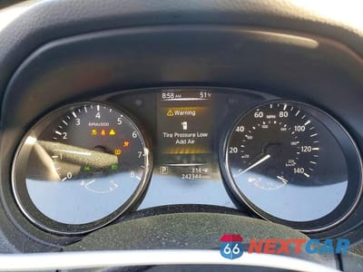 Zdjęcie 9 z 12 samochodu: 2017 NISSAN ROGUE SPORT S VIN:JN1BJ1CP5HW033074 - miniatura