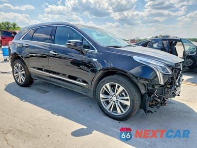 Czwarte zdjęcie samochodu z boku: 2025 CADILLAC XT5 PREMIUM LUXURY VIN:1GYKNCRS2SZ132895 - miniatura