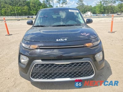 Piąte zdjęcie samochodu w środku: 2022 KIA SOUL LX VIN:KNDJ23AU1N7180203 - miniatura