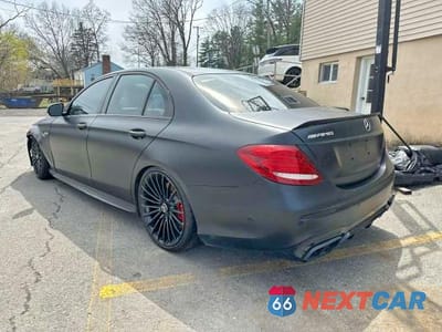 Drugie zdjęcie samochodu z przodu: 2019 MERCEDES-BENZ E 63 AMG-S 4MATIC VIN:WDDZF8KB3KA508341 - miniatura