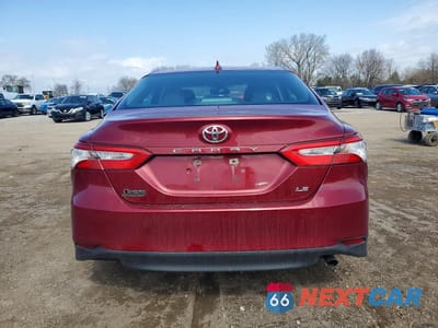 Zdjęcie 6 z 12 samochodu: 2018 TOYOTA CAMRY LE VIN:4T1B11HK6JU548205 - miniatura