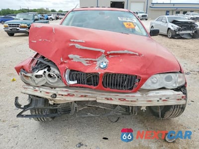 Piąte zdjęcie samochodu w środku: 2003 BMW 325 I VIN:WBAET374X3NJ40388 - miniatura