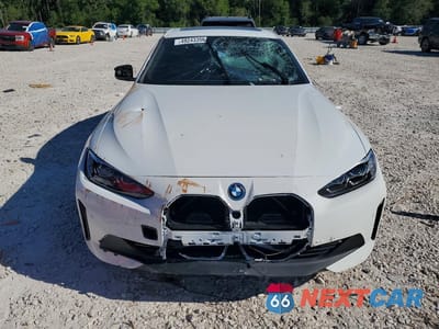 Piąte zdjęcie samochodu w środku: 2023 BMW I4 EDRIVE 35 VIN:WBY43AW09PFP74985 - miniatura