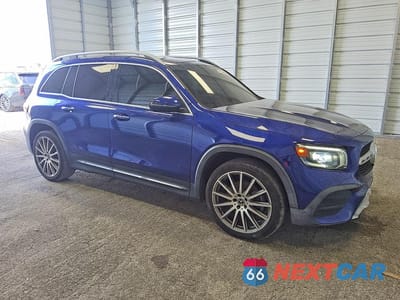 Czwarte zdjęcie samochodu z boku: 2020 MERCEDES-BENZ GLB 250 VIN:W1N4M4GB0LW049262 - miniatura