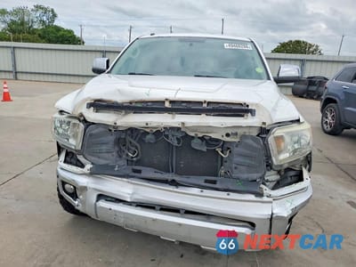 Piąte zdjęcie samochodu w środku: 2014 TOYOTA TUNDRA CREWMAX PLATINUM VIN:5TFAW5F19EX352363 - miniatura