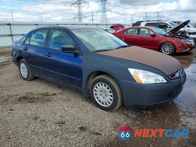 Czwarte zdjęcie samochodu z boku: 2004 HONDA ACCORD DX VIN:1HGCM56144A067779 - miniatura