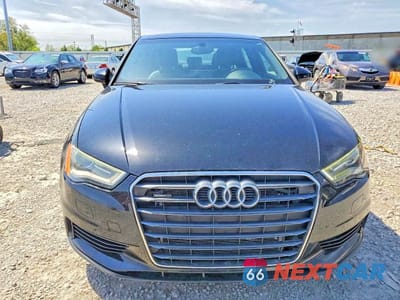 Piąte zdjęcie samochodu w środku: 2015 AUDI A3 PREMIUM VIN:WAUBFGFF6F1057301 - miniatura