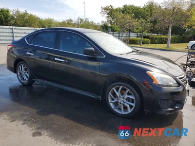 Czwarte zdjęcie samochodu z boku: 2014 NISSAN SENTRA SR VIN:3N1AB7AP9EY230316 - miniatura