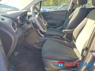 Zdjęcie 7 z 12 samochodu: 2020 CHEVROLET TRAX LS VIN:3GNCJKSB1LL303128 - miniatura