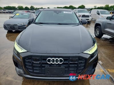 Piąte zdjęcie samochodu w środku: 2020 AUDI Q8 PRESTIGE S-LINE VIN:WA1FVAF13LD017724 - miniatura