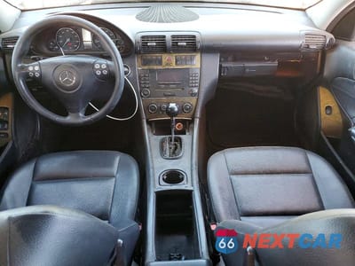 Zdjęcie 8 z 12 samochodu: 2007 MERCEDES-BENZ C 230 VIN:WDBRF52H07F929066 - miniatura