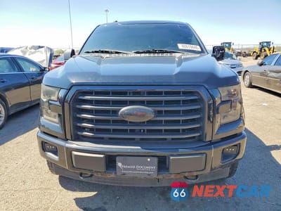 Piąte zdjęcie samochodu w środku: 2017 FORD F150 SUPERCREW VIN:1FTEW1EG6HFB87883 - miniatura