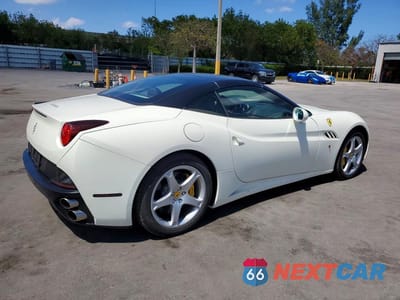 Trzecie zdjęcie samochodu z tyłu: 2011 FERRARI CALIFORNIA VIN:ZFF65LJA3B0178624 - miniatura