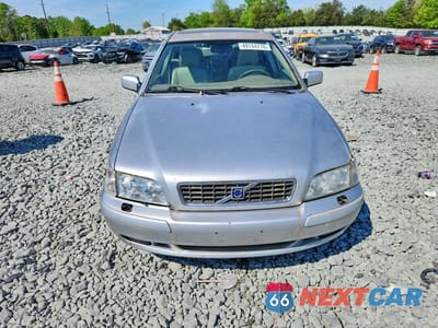 Piąte zdjęcie samochodu w środku: 2004 VOLVO S40 1.9T VIN:YV1VS275X4F034523 - miniatura