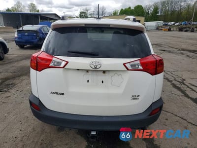 Zdjęcie 6 z 13 samochodu: 2015 TOYOTA RAV4 XLE VIN:JTMRFREV7FD126632 - miniatura