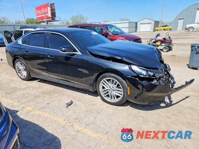Czwarte zdjęcie samochodu z boku: 2025 BMW 530 XI VIN:WBA53FJ05SCT20511 - miniatura