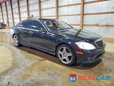Czwarte zdjęcie samochodu z boku: 2008 MERCEDES-BENZ S 550 VIN:WDDNG71X38A223554 - miniatura