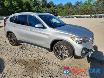 Czwarte zdjęcie samochodu z boku: 2020 BMW X1 XDRIVE28I VIN:WBXJG9C07L5P94392 - miniatura