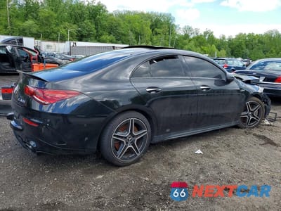 Trzecie zdjęcie samochodu z tyłu: 2021 MERCEDES-BENZ CLA AMG 35 4MATIC VIN:W1K5J5BB4MN179155 - miniatura