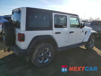 Trzecie zdjęcie samochodu z tyłu: 2021 JEEP WRANGLER UNLIMITED SAHARA VIN:1C4HJXEN1MW570203 - miniatura