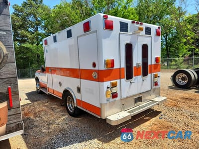 Drugie zdjęcie samochodu z przodu: 2006 FORD F350 SUPER DUTY AMBULANCE VIN:1FDWF37PX6EC74875 - miniatura