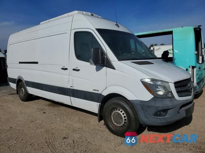 Czwarte zdjęcie samochodu z boku: 2016 MERCEDES-BENZ SPRINTER 2500 VIN:WD3PE8CD4GP330085 - miniatura