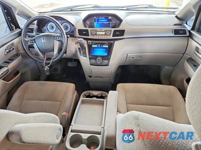 Zdjęcie 8 z 13 samochodu: 2016 HONDA ODYSSEY VAN VIN:5FNRL5H46GB054594 - miniatura